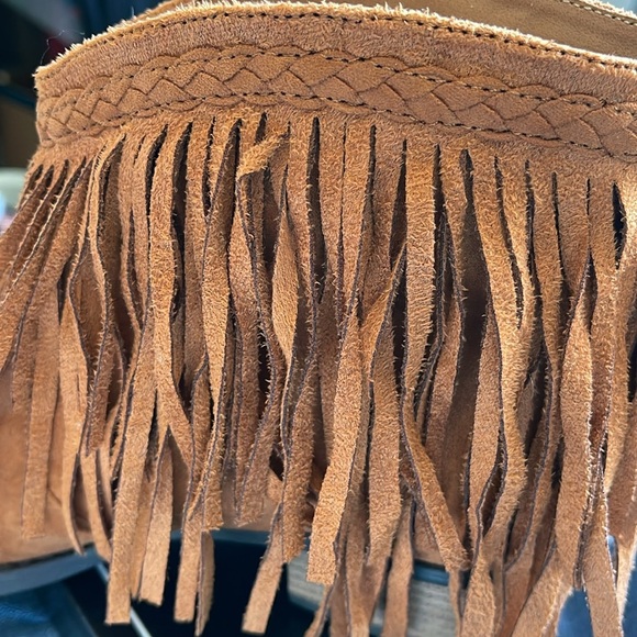 QUPID Fringe Booties Color Rust Oil Finish Faux Suede material. Size 7. - Picture 6 of 9